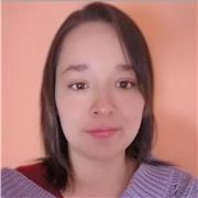 Profesora de inglés con amplio conocimiento en el idioma, no solo como profesora sino también como traductora e intérprete profesional